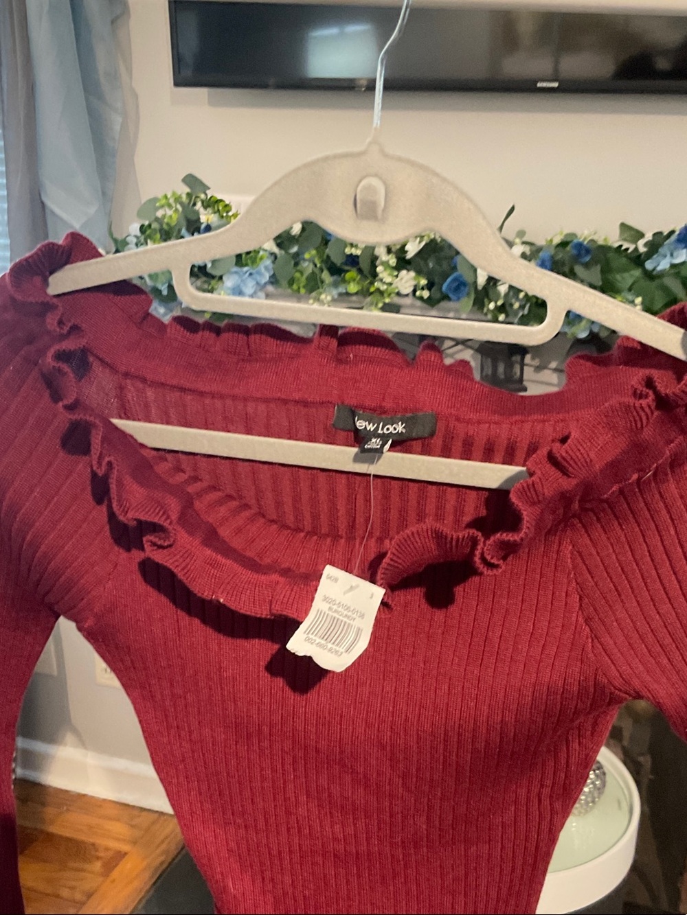 New Look Ribbed Ruffle Off-Shoulder Top - Wine - Picture 2 of 5